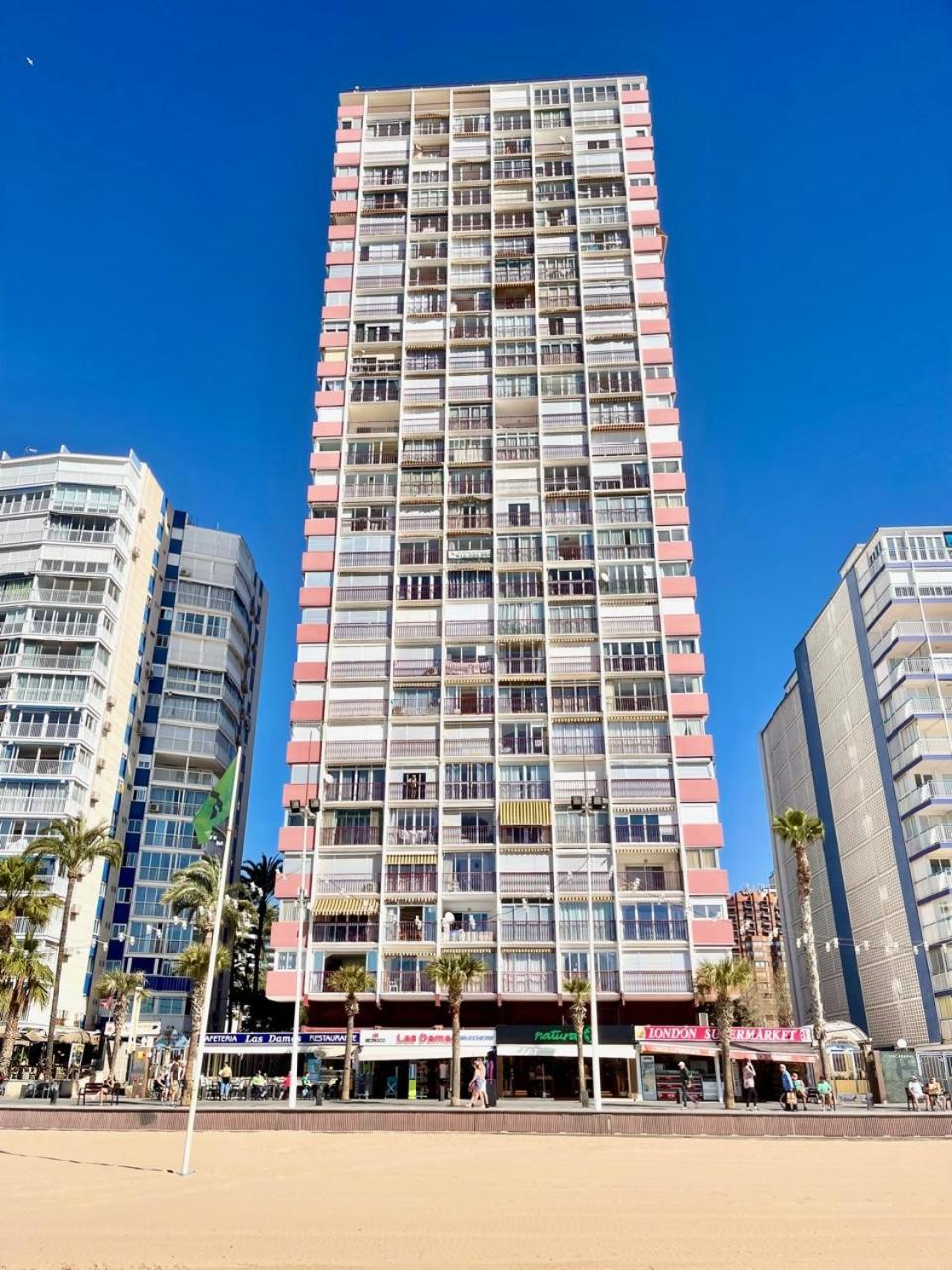 Las Damas - Aloturin Benidorm Ngoại thất bức ảnh