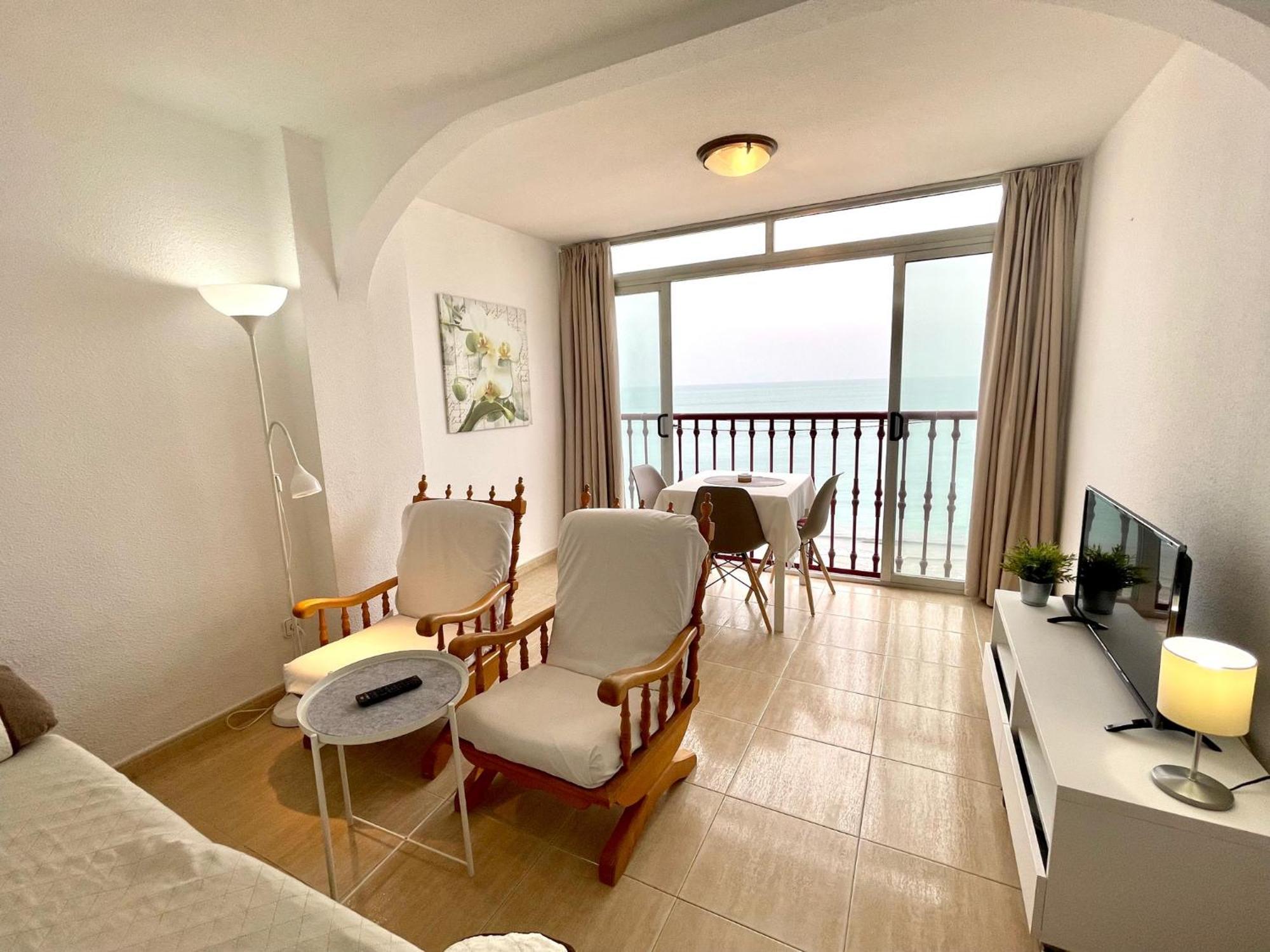 Las Damas - Aloturin Benidorm Ngoại thất bức ảnh