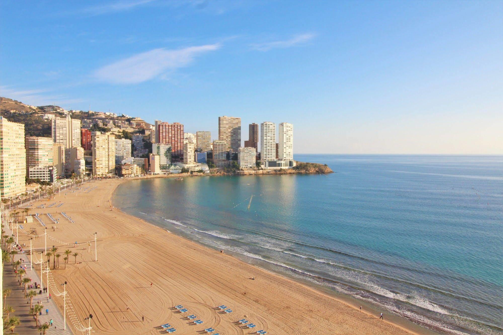 Las Damas - Aloturin Benidorm Ngoại thất bức ảnh